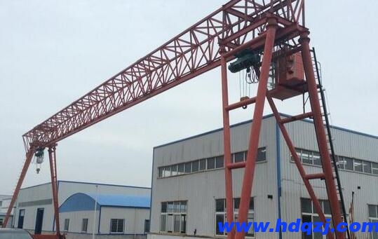 起重機需要按時清理嗎？起重機機械零件的清理方式